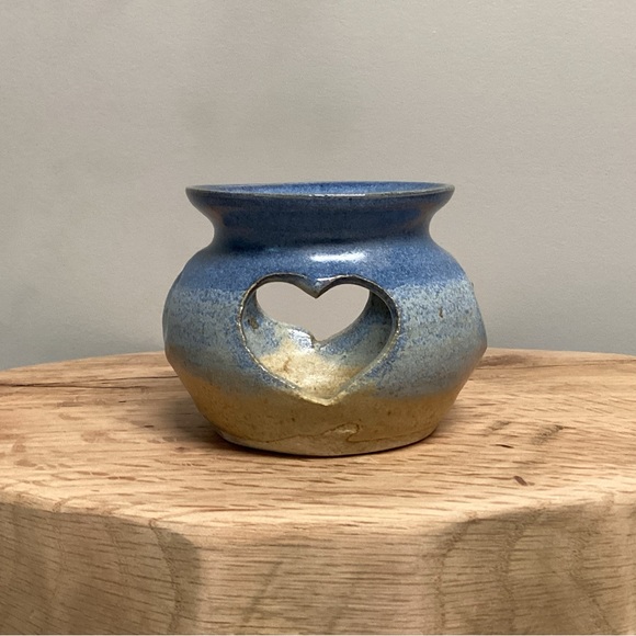 Handcrafted - Beautiful Tea Light Heart & Seashell Themed Candle Holder - Stokes - Picture 4 of 13